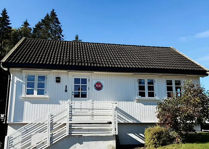 Beautiful House In 招待所 里瑟尔